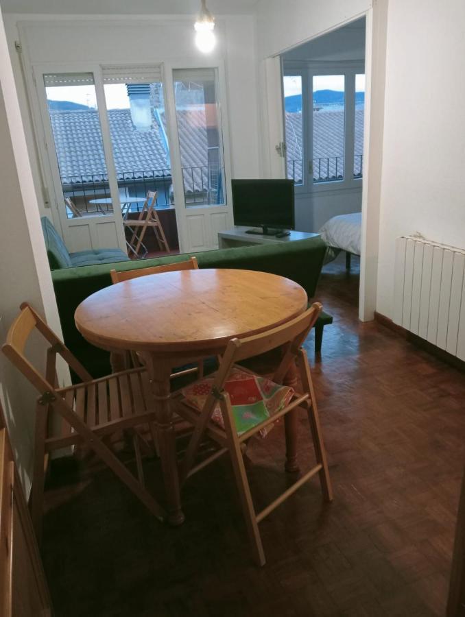 Luminoso, Centrico Y Silencioso Apartamento Jaca Eksteriør billede