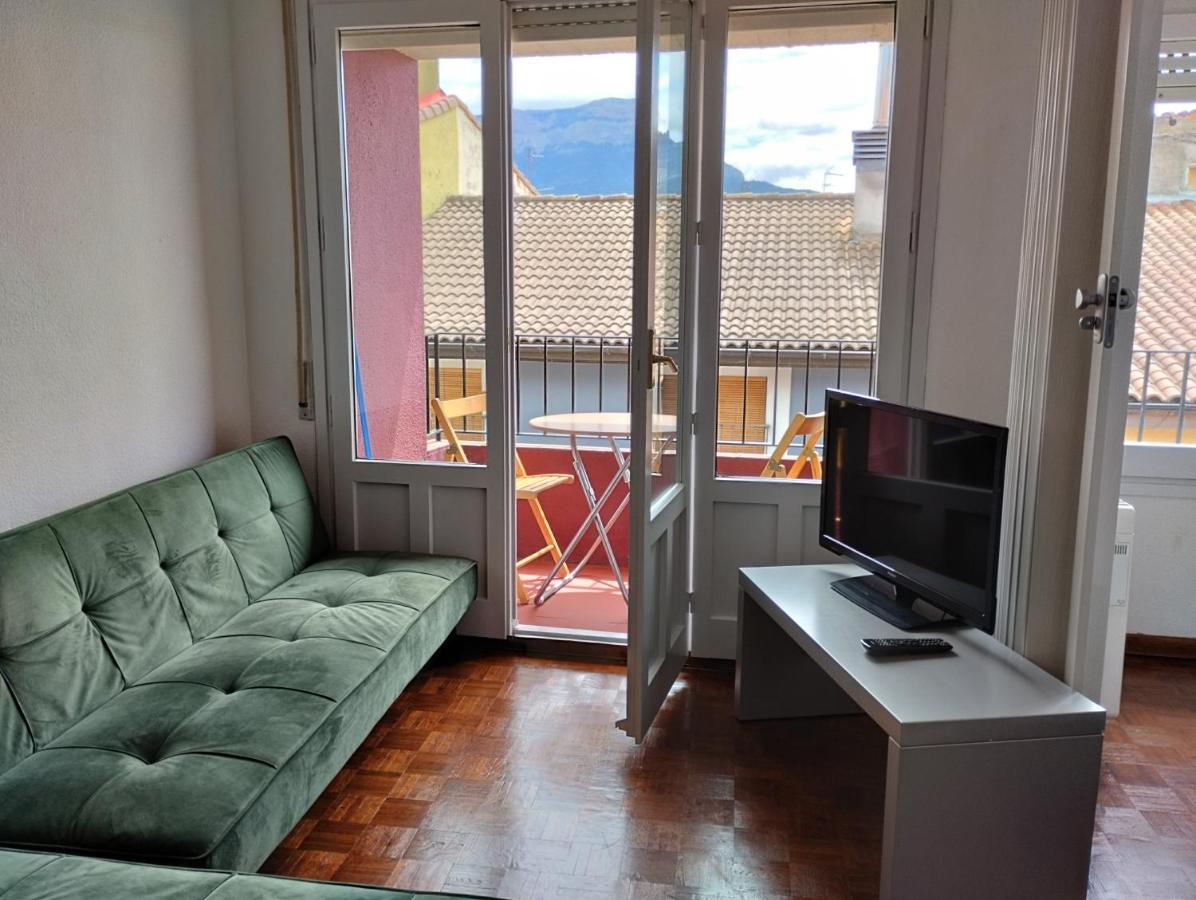 Luminoso, Centrico Y Silencioso Apartamento Jaca Eksteriør billede